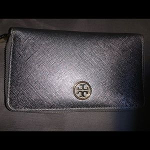Tory Burch wallet